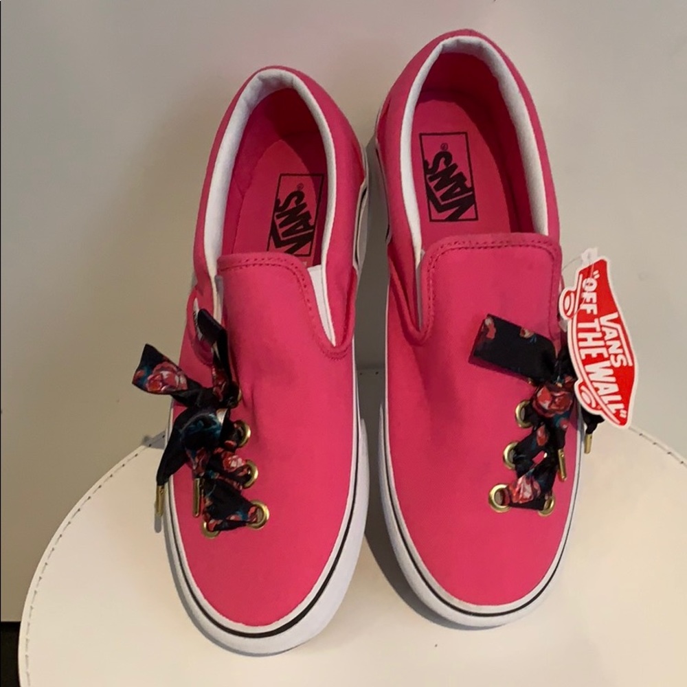 Limited Edition pink platform slip-on Vans!